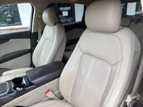 Another view of 2019 Lincoln Nautilus Reserve for sale in Lexington, NC at Jerry Hunt Supercenter - Lexington