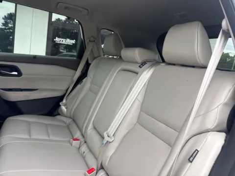 More photos of 2023 Nissan Rogue SV at Jerry Hunt Supercenter - Lexington, NC