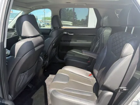 More photos of 2021 Hyundai Palisade Limited at Jerry Hunt Supercenter - Lexington, NC