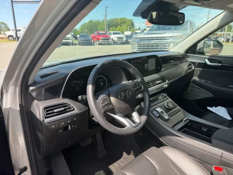 More photos of 2021 Hyundai Palisade Limited at Jerry Hunt Supercenter - Lexington, NC