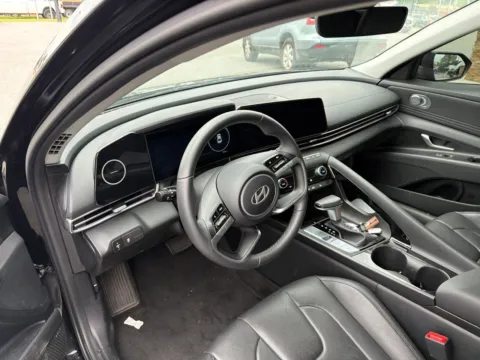 More photos of 2025 Hyundai Elantra Limited at Jerry Hunt Supercenter - Lexington, NC