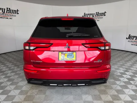 More photos of 2025 Mitsubishi Outlander PHEV SEL Black Edition at Jerry Hunt Supercenter - Lexington, NC