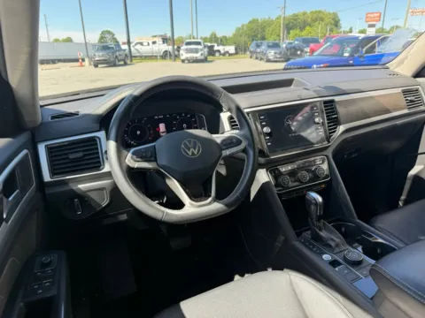 More photos of 2023 Volkswagen Atlas 3.6L V6 SE w/Technology at Jerry Hunt Supercenter - Lexington, NC