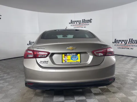 More photos of 2022 Chevrolet Malibu LT at Jerry Hunt Supercenter - Lexington, NC