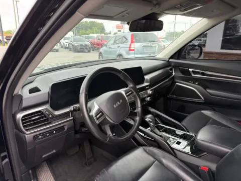 More photos of 2024 Kia Telluride S at Jerry Hunt Supercenter - Lexington, NC