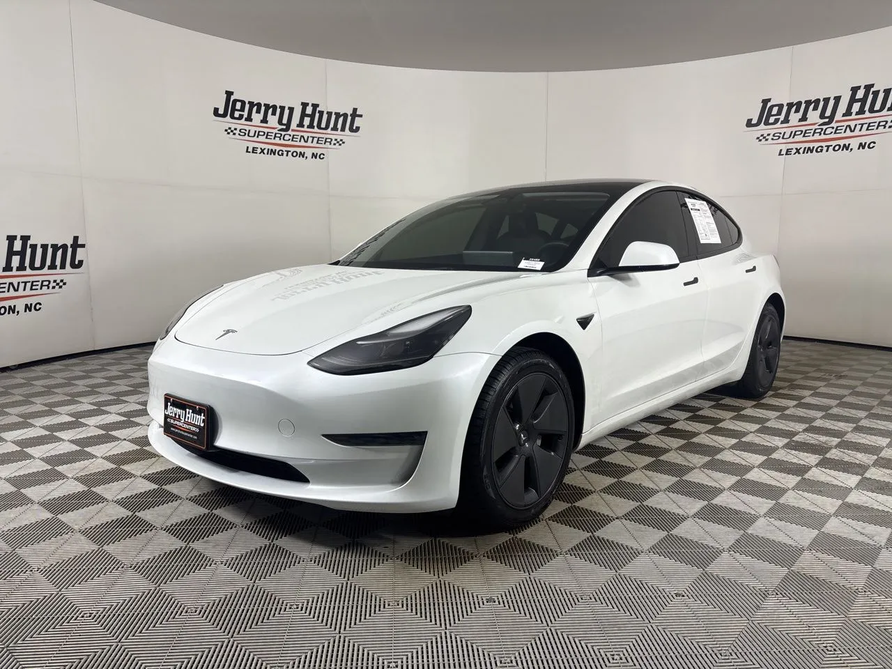 2023 Tesla Model 3 -'s photo