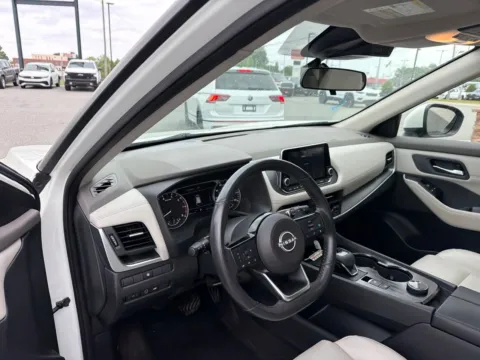 More photos of 2023 Nissan Rogue SV at Jerry Hunt Supercenter - Lexington, NC