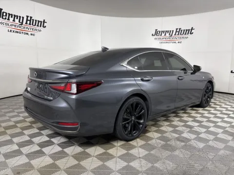 More photos of 2023 Lexus ES 300h at Jerry Hunt Supercenter - Lexington, NC