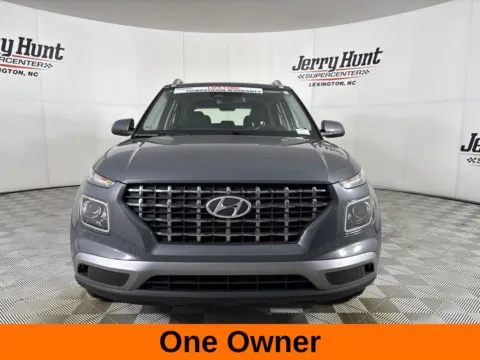 More photos of 2025 Hyundai Venue SEL at Jerry Hunt Supercenter - Lexington, NC