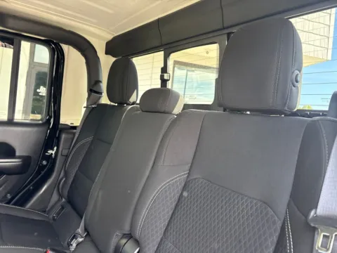 More photos of 2021 Jeep Gladiator Sport at Jerry Hunt Supercenter - Lexington, NC