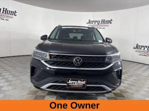 More photos of 2023 Volkswagen Taos 1.5T SE at Jerry Hunt Supercenter - Lexington, NC