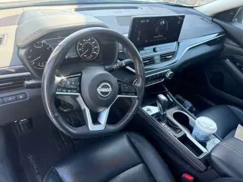 More photos of 2023 Nissan Altima 2.5 SR at Jerry Hunt Supercenter - Lexington, NC