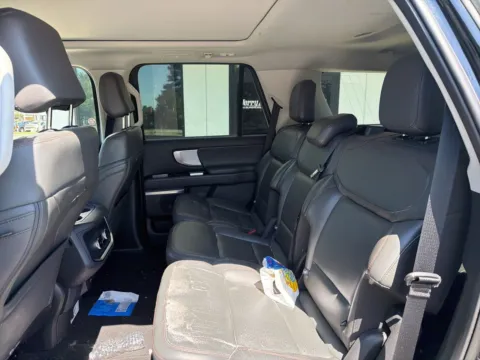 More photos of 2025 Ford Expedition Active at Jerry Hunt Supercenter - Lexington, NC