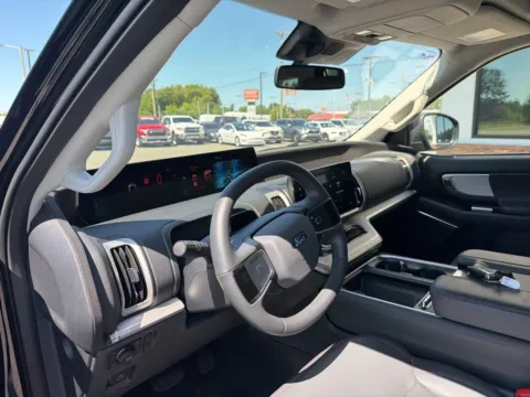 More photos of 2025 Ford Expedition Active at Jerry Hunt Supercenter - Lexington, NC