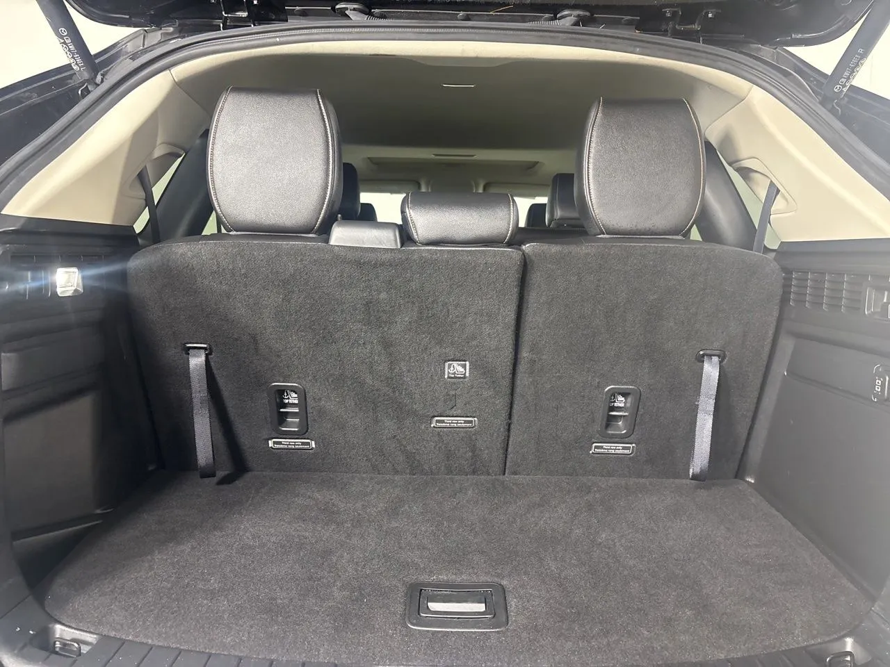 2025 Mazda CX-90 Preferred Package - Photo 25