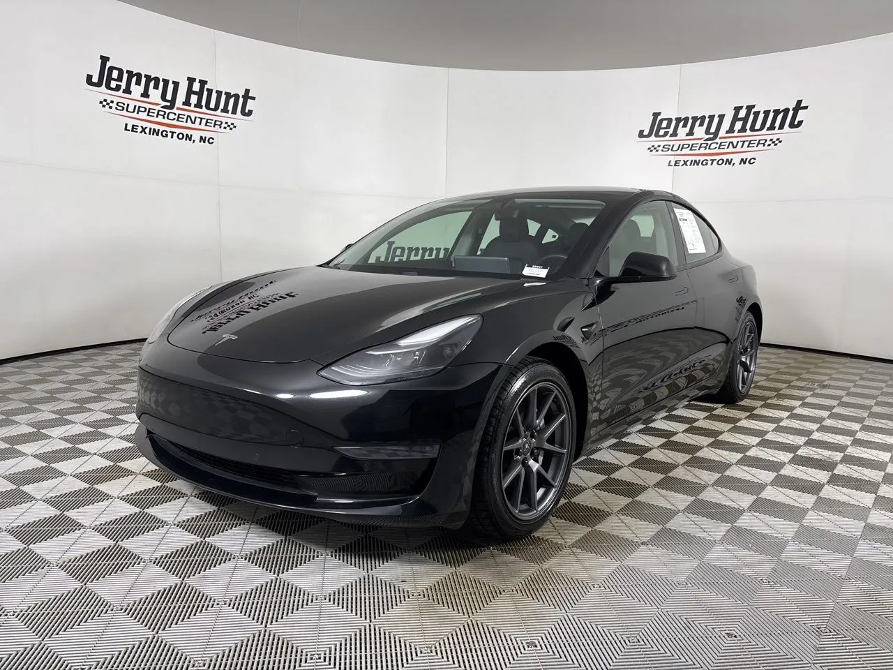 Black 2021 Tesla Model 3 Standard Range Plus for sale in Lexington, NC