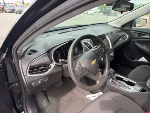 More photos of 2024 Chevrolet Malibu LT at Jerry Hunt Supercenter - Lexington, NC