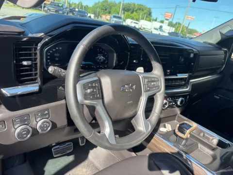 More photos of 2024 Chevrolet Silverado 1500 LT Trail Boss at Jerry Hunt Supercenter - Lexington, NC