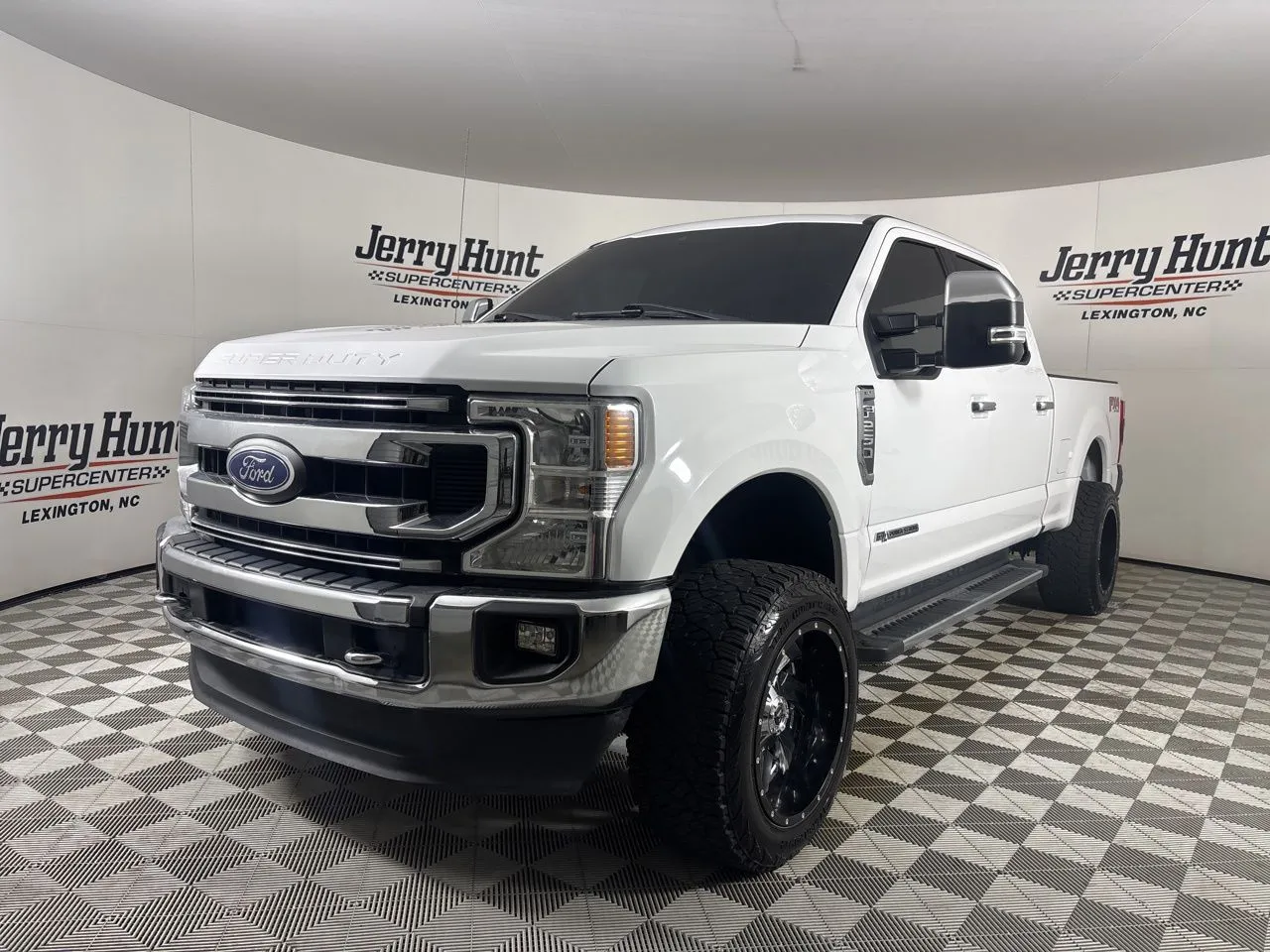 2020 Ford F-250 XLT 4x4 Crew Cab 6-3/4' Box's photo