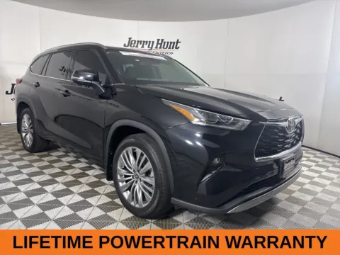 More photos of 2022 Toyota Highlander Platinum at Jerry Hunt Supercenter - Lexington, NC