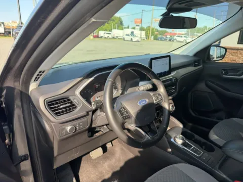 More photos of 2022 Ford Escape SE at Jerry Hunt Supercenter - Lexington, NC