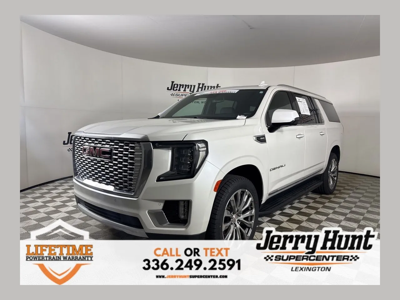 2023 GMC Yukon Denali AWD's photo