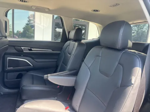 More photos of 2025 Kia Telluride S at Jerry Hunt Supercenter - Lexington, NC