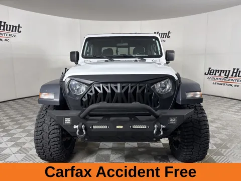 More photos of 2020 Jeep Gladiator Sport at Jerry Hunt Supercenter - Lexington, NC