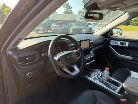 More photos of 2022 Ford Explorer Limited at Jerry Hunt Supercenter - Lexington, NC