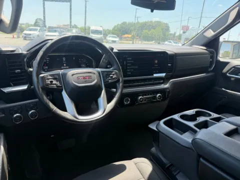 More photos of 2024 GMC Sierra 1500 Elevation at Jerry Hunt Supercenter - Lexington, NC