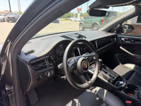 More photos of 2022 Porsche Macan at Jerry Hunt Supercenter - Lexington, NC