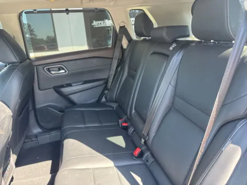 More photos of 2021 Nissan Rogue SL at Jerry Hunt Supercenter - Lexington, NC