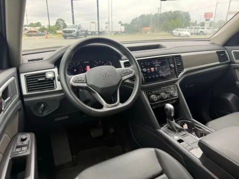 More photos of 2023 Volkswagen Atlas 3.6L V6 SE w/Technology at Jerry Hunt Supercenter - Lexington, NC