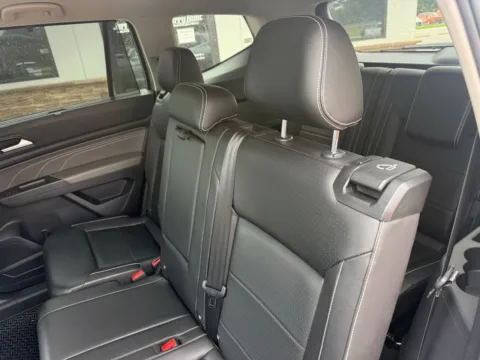 More photos of 2023 Volkswagen Atlas 3.6L V6 SE w/Technology at Jerry Hunt Supercenter - Lexington, NC