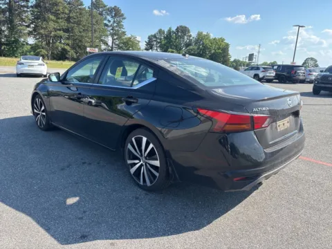 More photos of 2020 Nissan Altima 2.5 SR at Jerry Hunt Supercenter - Lexington, NC