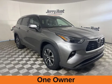 More photos of 2025 Toyota Highlander XLE at Jerry Hunt Supercenter - Lexington, NC