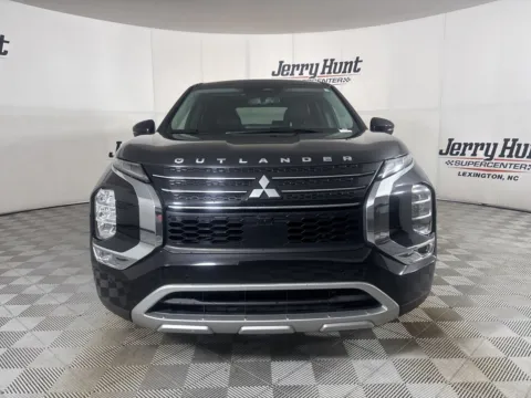 Photos of 2023 Mitsubishi Outlander SE for sale in Lexington, NC at Jerry Hunt Supercenter - Lexington