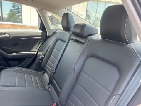 More photos of 2024 Volkswagen Jetta 1.5T SE at Jerry Hunt Supercenter - Lexington, NC