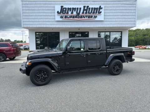 Black 2022 Jeep Gladiator Altitude for sale in Lexington, NC