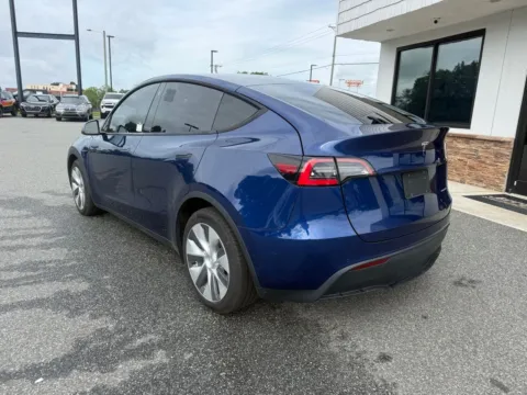 More photos of 2021 Tesla Model Y Long Range at Jerry Hunt Supercenter - Lexington, NC