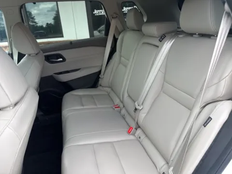 More photos of 2023 Nissan Rogue SL at Jerry Hunt Supercenter - Lexington, NC