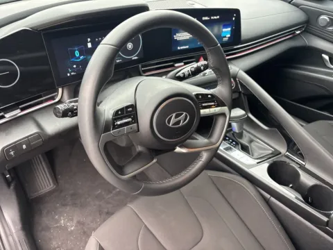 More photos of 2024 Hyundai Elantra SEL at Jerry Hunt Supercenter - Lexington, NC