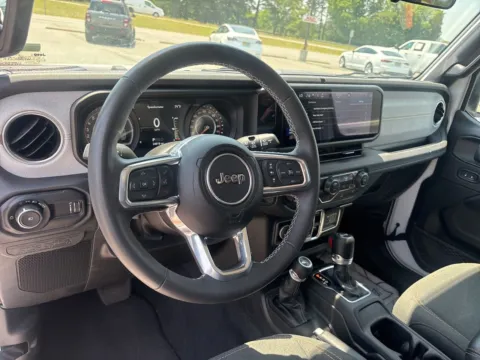More photos of 2025 Jeep Wrangler Sahara at Jerry Hunt Supercenter - Lexington, NC