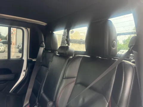 More photos of 2020 Jeep Gladiator Rubicon at Jerry Hunt Supercenter - Lexington, NC