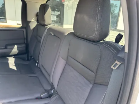 More photos of 2022 Nissan Frontier SV at Jerry Hunt Supercenter - Lexington, NC