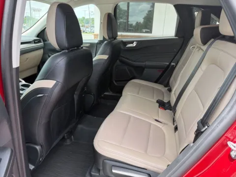 More photos of 2022 Ford Escape Titanium at Jerry Hunt Supercenter - Lexington, NC