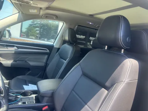 Another view of 2023 Volkswagen Atlas 3.6L V6 SE w/Technology for sale in Lexington, NC at Jerry Hunt Supercenter - Lexington
