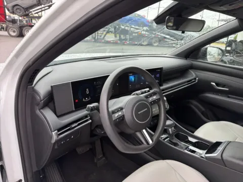More photos of 2025 Hyundai Santa Cruz SEL at Jerry Hunt Supercenter - Lexington, NC