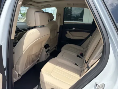 More photos of 2023 Audi Q5 45 S line Premium at Jerry Hunt Supercenter - Lexington, NC
