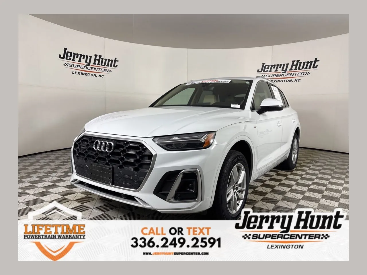 2023 Audi Q5 45 Premium's photo